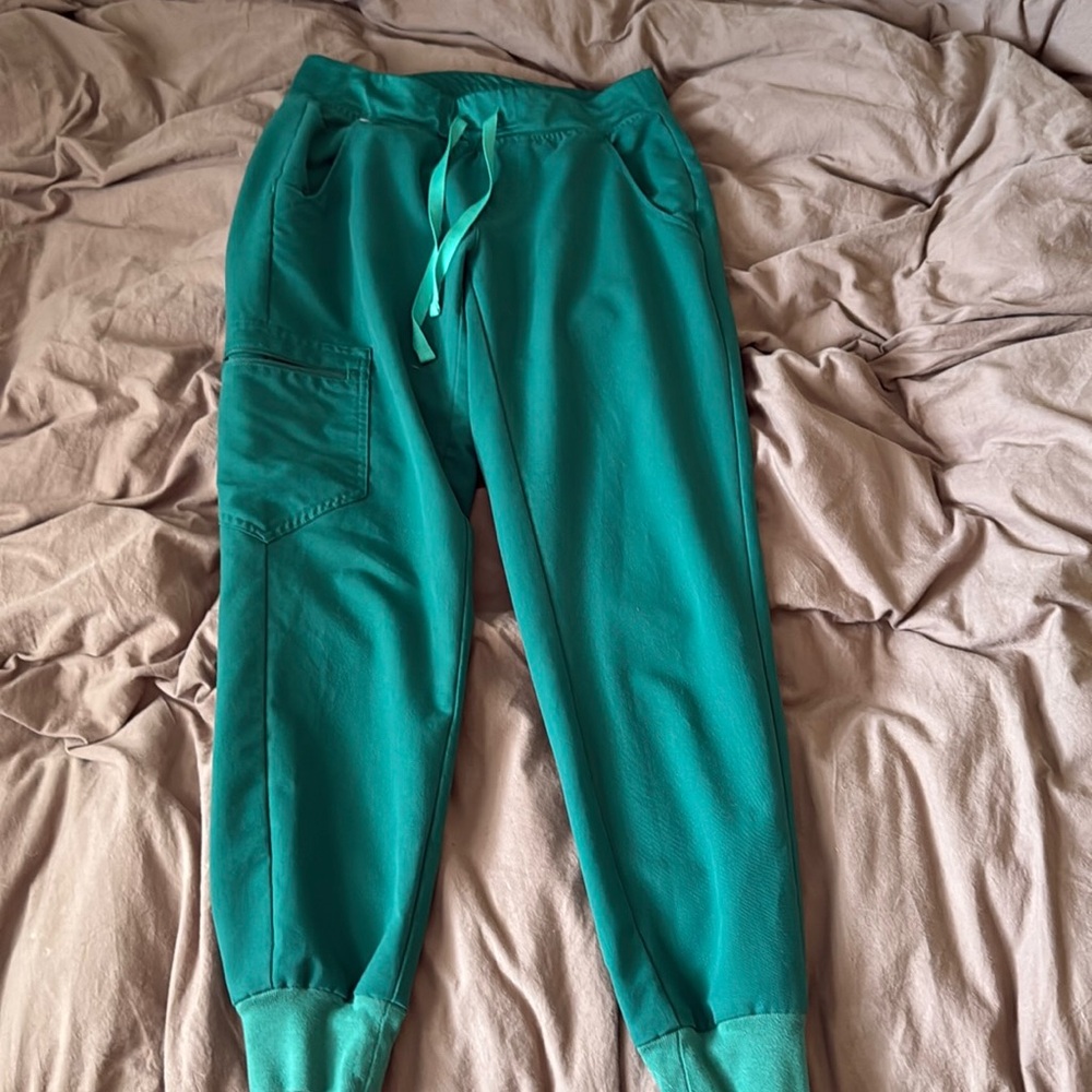 Figs hunter green Zamora jogger